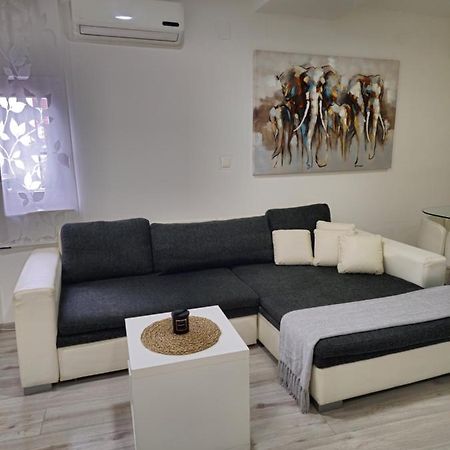Apartment Aria Винковцы Экстерьер фото
